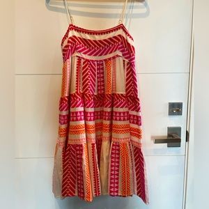 Super cute woven sun dress. Barely worn. Great colors! Looks amazing on!